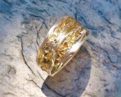 Agua Dorada - Zilveren ring met 24 krt goud, levendig, organisch, natuurlijk, chique, klassiek, stijlvol, handgemaakt door Ingrid La Haye Inspired by Nature